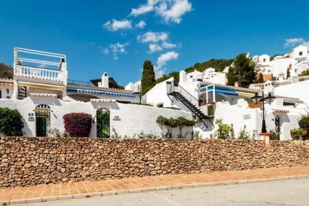 Hermosa Casa Con Terraza E Increibles Vistas Al Mar Y La Montana Nerja Exterior photo